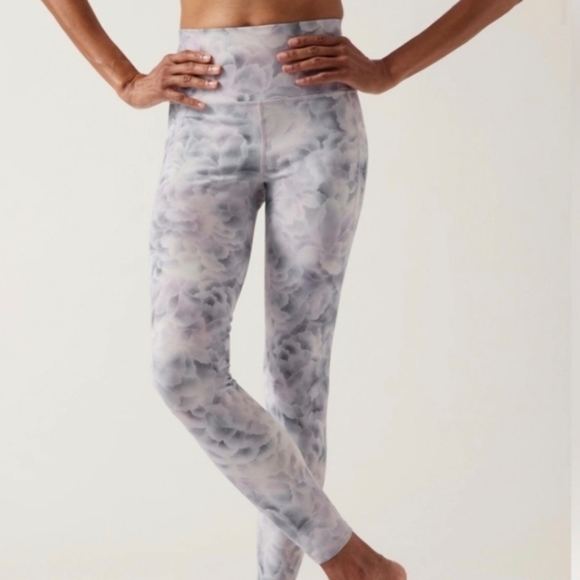Athleta Salutation Stash Tight Pockets Gray Leggings with Animal Print 2 PairsXS - Picture 8 of 11